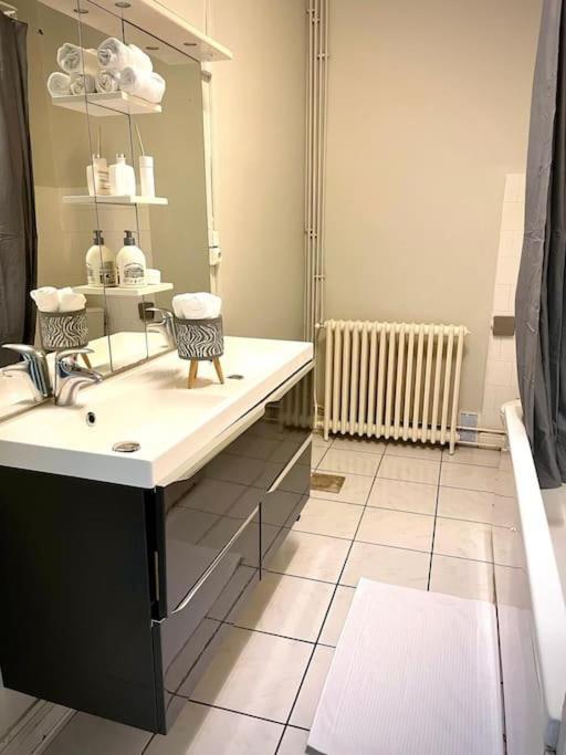 Appartement 3 Chambres Proche Centre Ville Carcassonne Eksteriør bilde